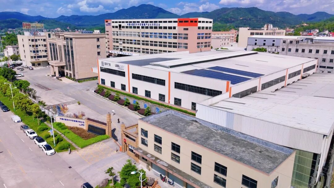 Guohua Doors & Windows eta Penghao Glass indarrak batu dira goi mailako ate eta leihoetan kapitulu berri bat sortzeko